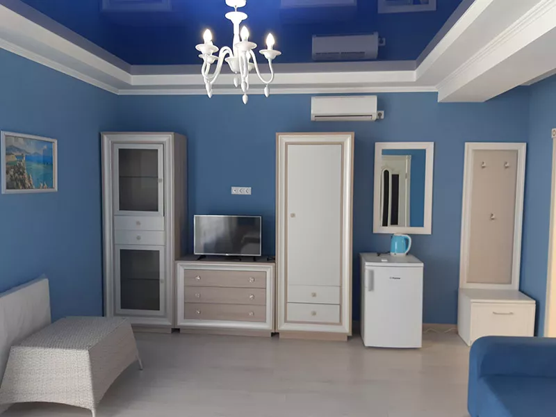 Номер люкс с балконом и видом на море. Коттедж «Алустон». Рыбачье