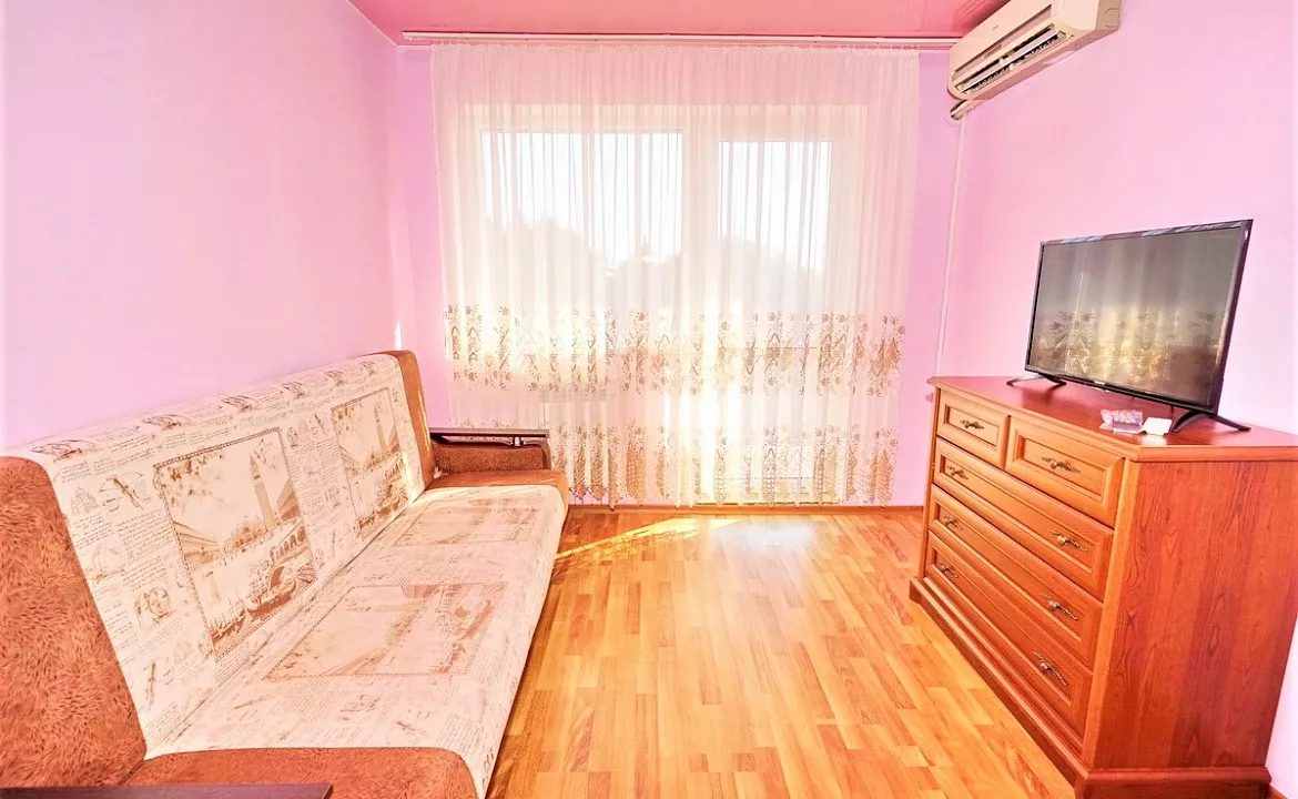 3-х комнатный номер люкс с кухней 6-7 чел . Гостевой дом "Лазурит". Лазаревское