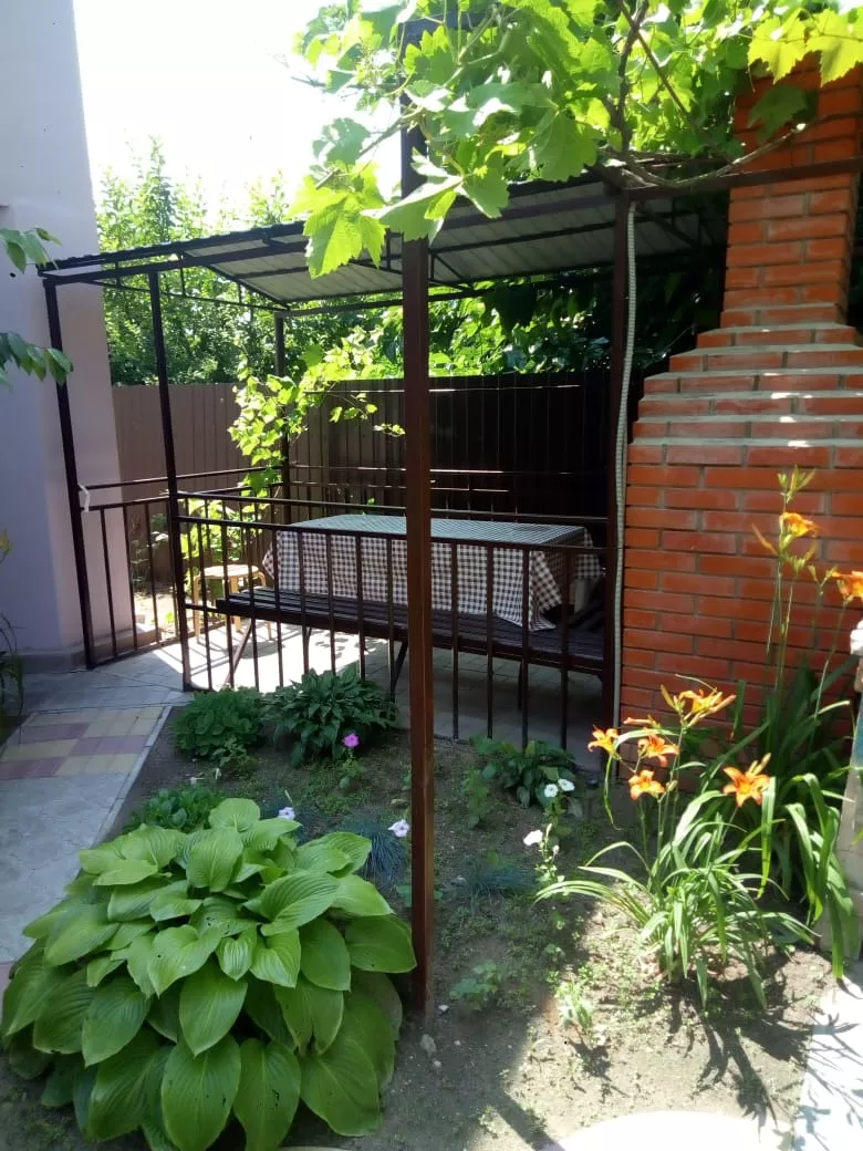 . Гостевой дом "Алина" - Голубицкая. Голубицкая