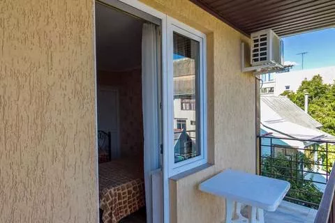 Комната для двоих с балконом. Гостевой дом Винтаж. Лазаревское