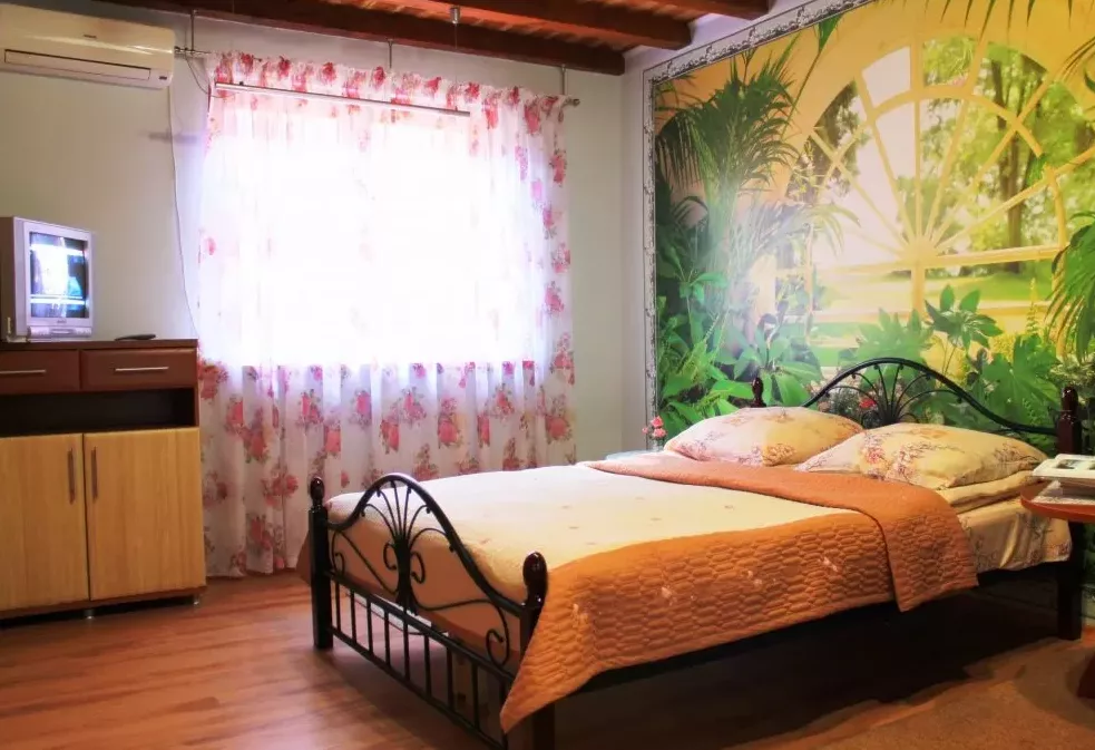 Стандарт 2. Гостевой дом «Радмир». Алупка