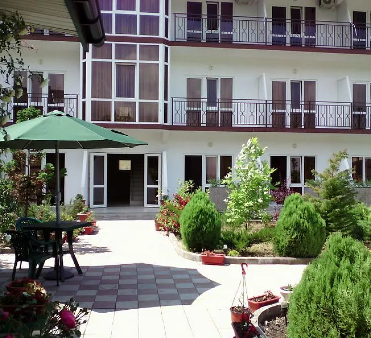 . Гостевой дом "Алмаз". Вардане