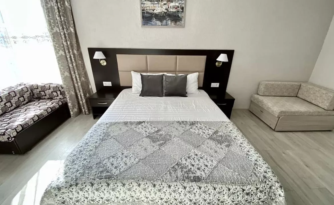 Четырёхместные номера комфорт. "Брио" частный сектор. Геленджик Четырёхместные номера комфорт. "Брио" частный сектор. Геленджик