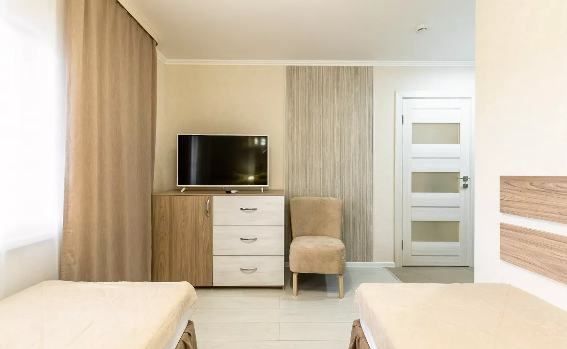 Четырехместный Полулюкс. Гостевой дом Замок у Моря. Головинка Четырехместный Полулюкс. Гостевой дом Замок у Моря. Головинка