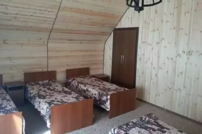 6-ти местный «Стандарт». Отель «Адель». Домбай-гостиницы