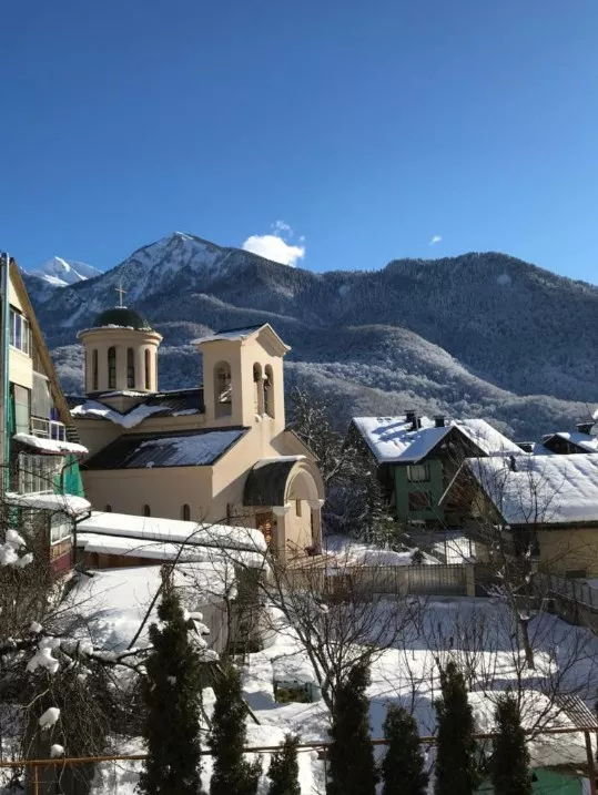 . Гостевой дом На Пчеловодов. Красная Поляна