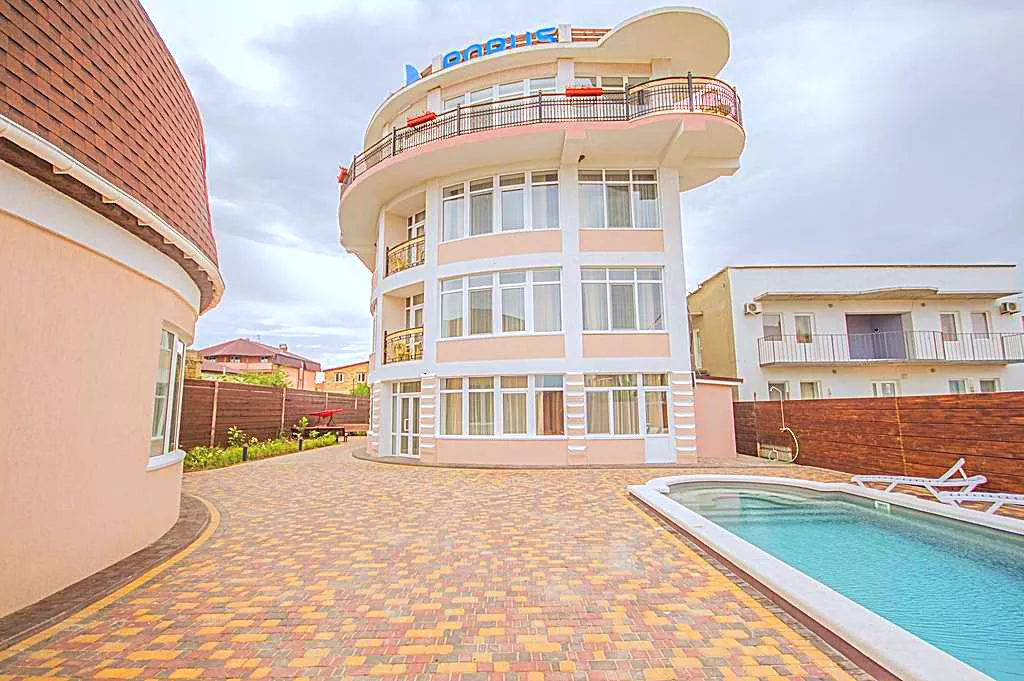 . Отель Парус. Береговое