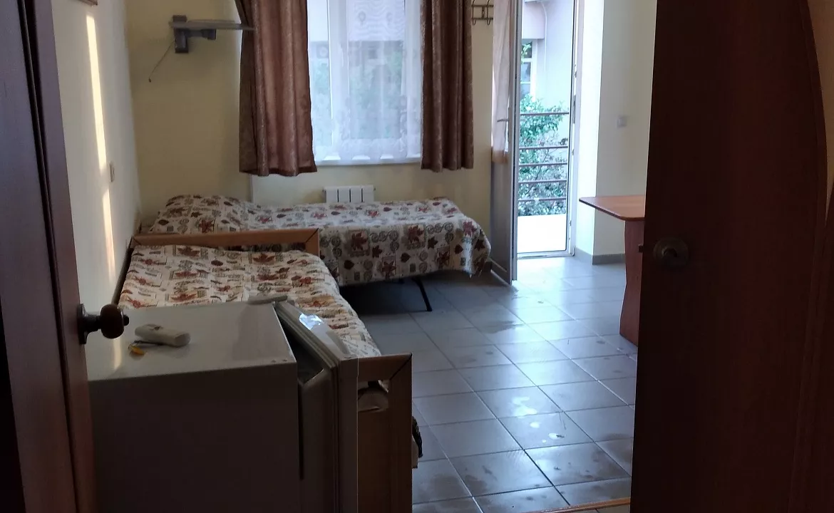 4 МЕСТНЫЙ 2 КОМНАТНЫЙ С КУХНЕЙ. Частный сектор Отдых у Ильича.. Лоо