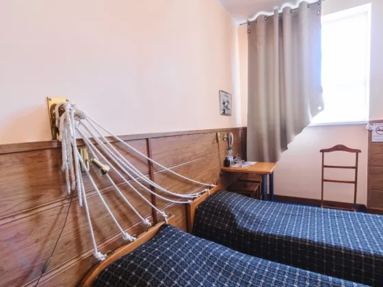 Двухместный стандарт. Гостиница Гостиница "АВРОРА". Севастополь Двухместный стандарт. Гостиница Гостиница "АВРОРА". Севастополь