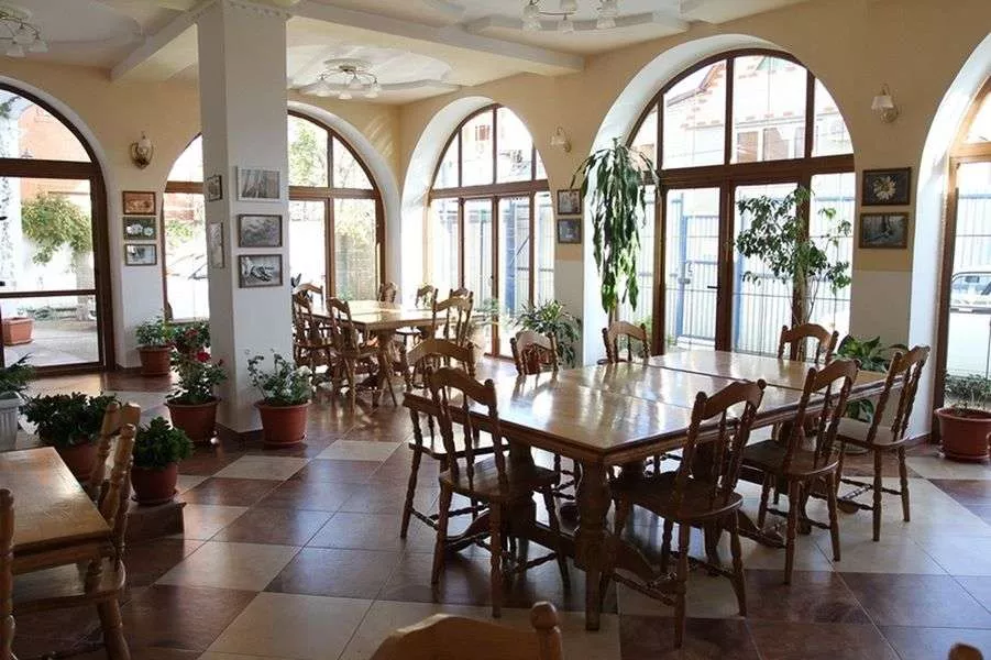 . Гостиница "Версаль". Лазаревское