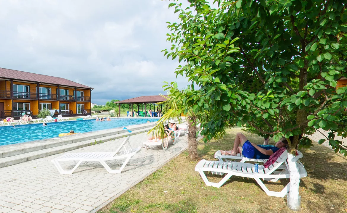 Семейный стандарт корпус 3. Отель "Эко-Папа". Гудаута