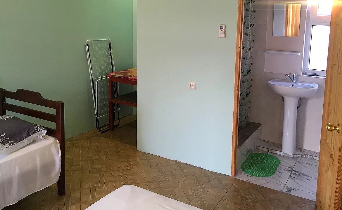 Трехместный номер. Гостиница "Тигратур"       . Джубга Трехместный номер. Гостиница "Тигратур"       . Джубга