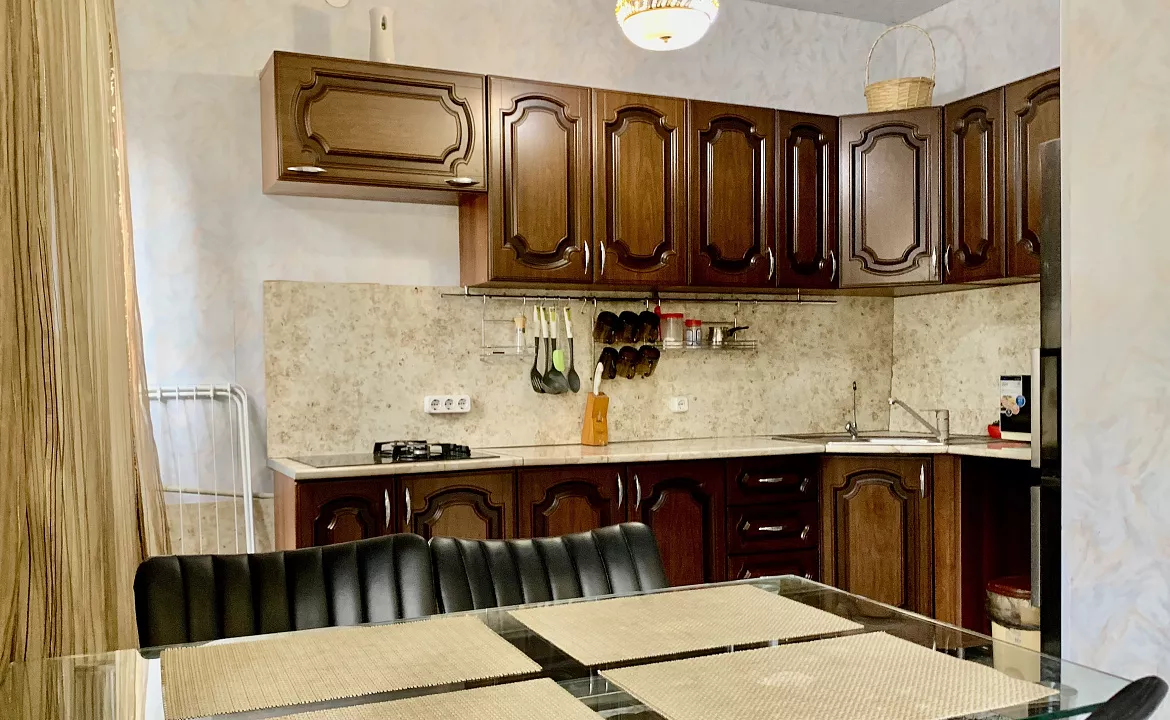  Апартаменты . Гостевой дом Калина. Гагра