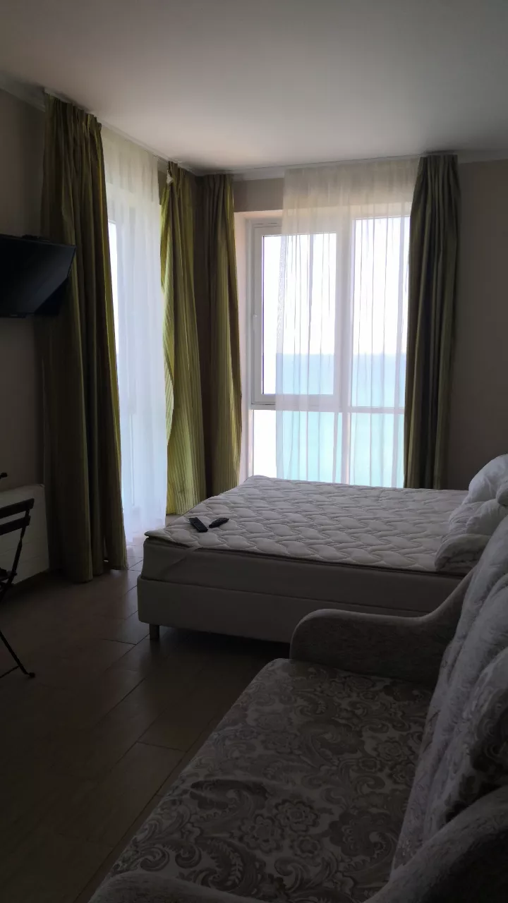 . Квартира в многоквартирном доме "С видом на море". Лазаревское