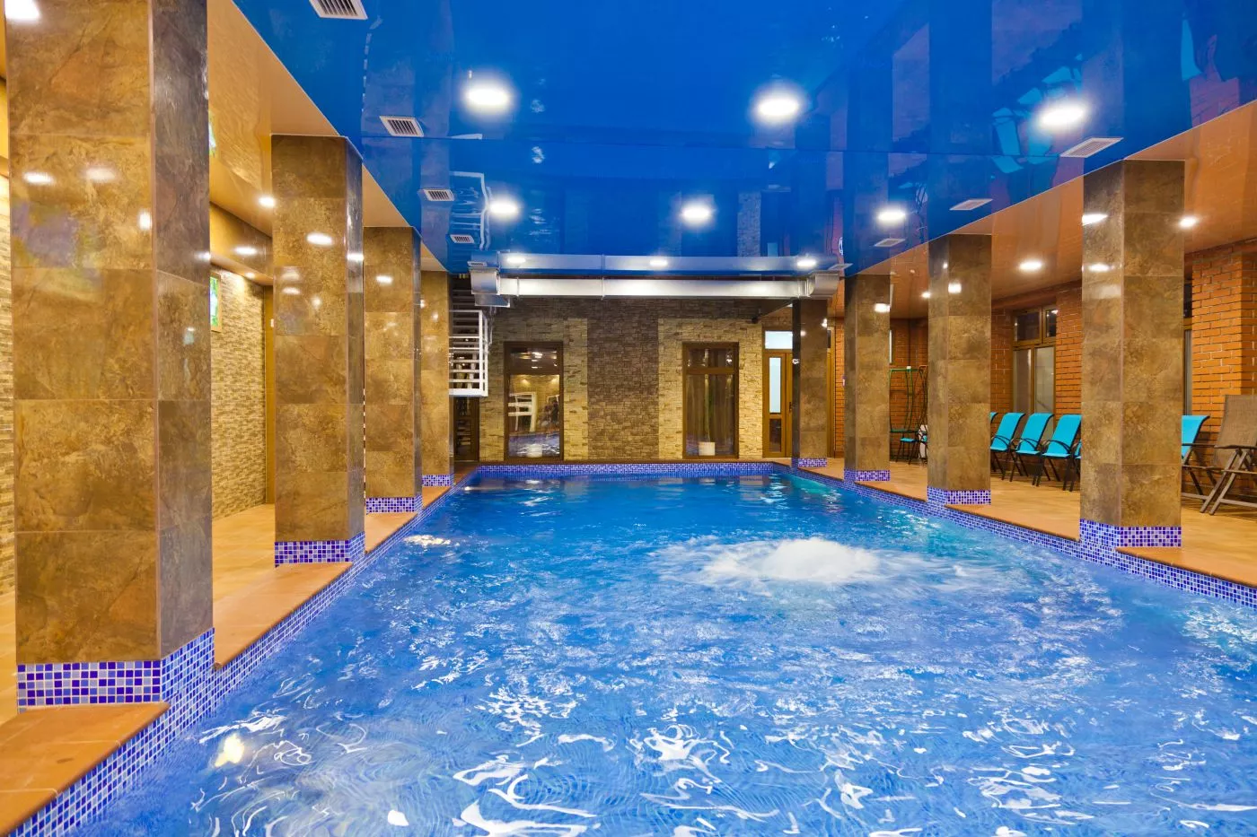 . Отель Водноспортивный клуб-отель "Торнадо". Ейск