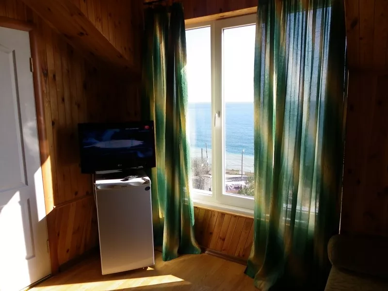 Корпус на ул.Подгорной,27 - Люкс-эко 150 м спуск к морю. Частное домовладение КАТЮША. Малореченское