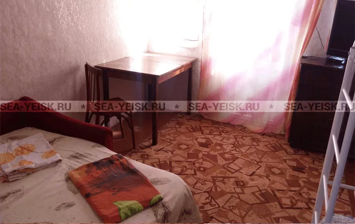 4-х местный номер. Частный сектор Жилье с удобствами "У Юлии". Ейск