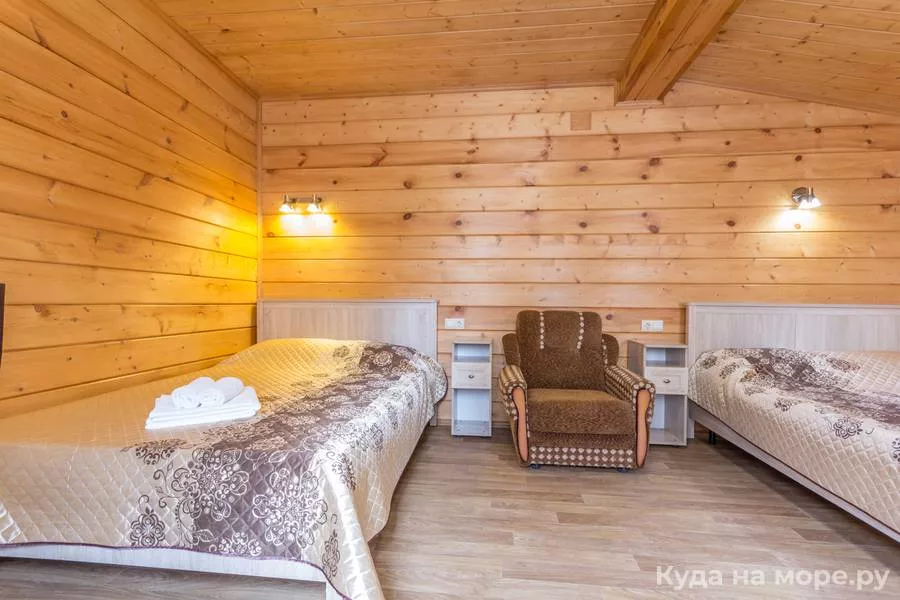 Четырехместный номер. Гостевой дом "Алфавит". Адлер Четырехместный номер. Гостевой дом "Алфавит". Адлер