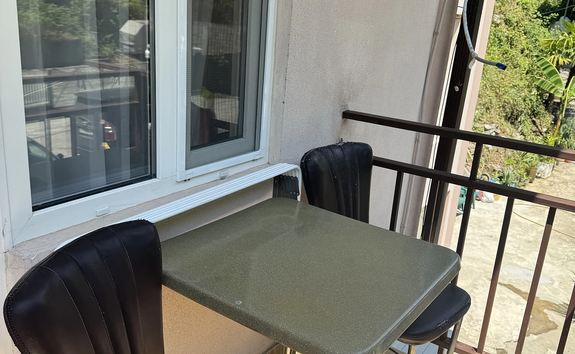 Стандарт с балконом . Гостевой дом "Пантера". Гагра