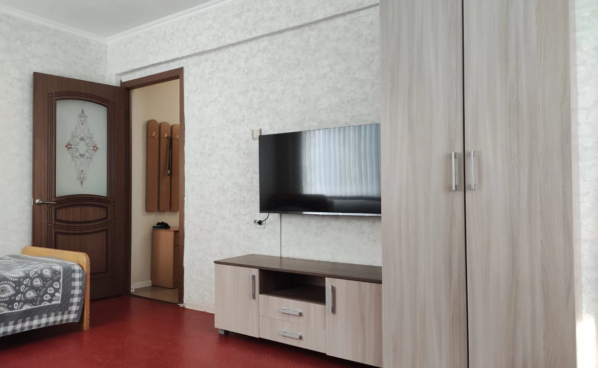 1-но комн квартира в центре п Лазаревское. 1-но комн кв у жд. Лазаревское