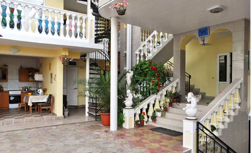 . Гостевой дом "Аделия". Вардане