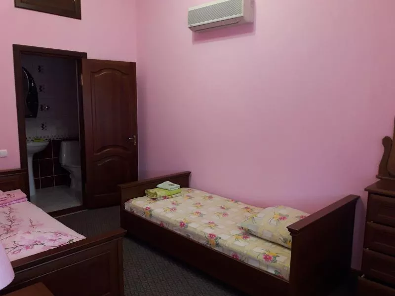 Двухкомнатные апартаменты с кухней. Гостевой дом " Китей ". Керчь