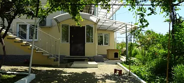 Частный сектор  Братьев Джинджолия 36 