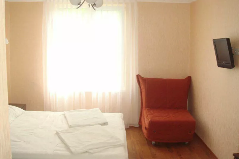 . Гостевой дом "Аист". Новый Афон