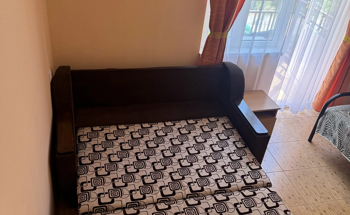 Стандарт с балконом . Гостевой дом "Пантера". Гагра