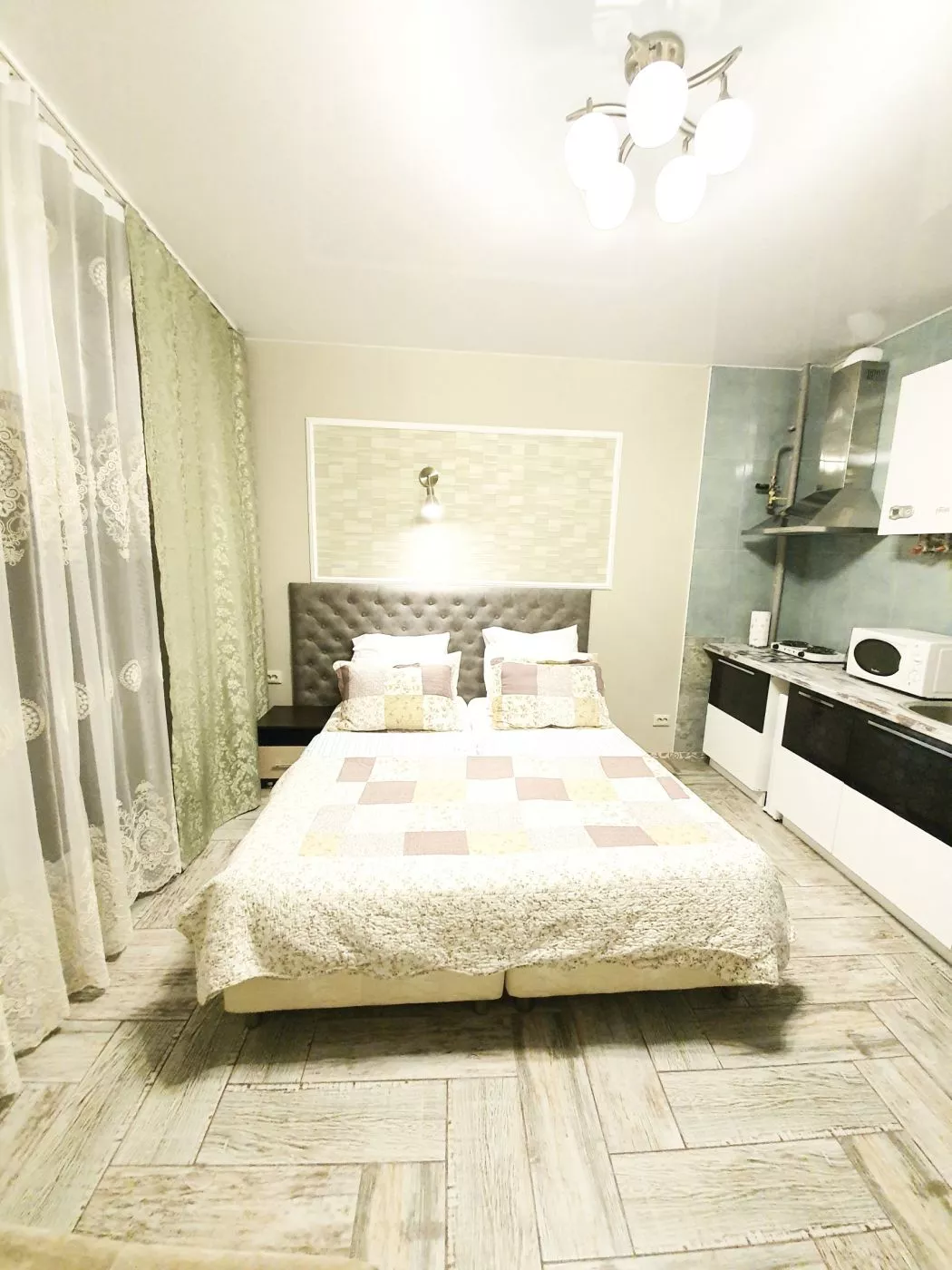 . Квартира в многоквартирном доме Квартира на Березовой. Красная Поляна