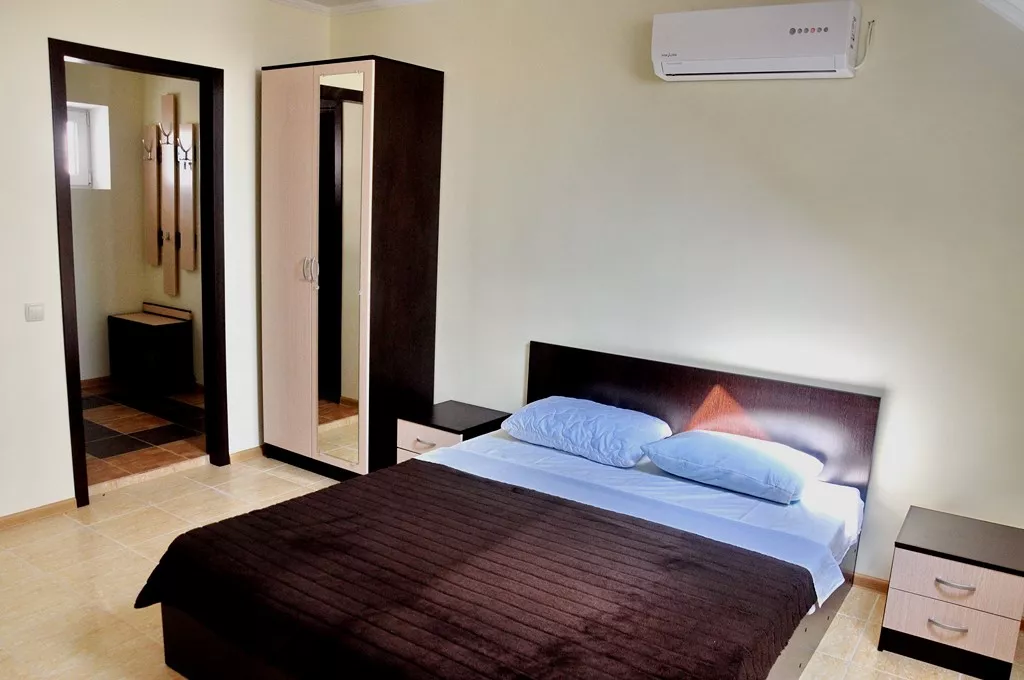 4х местный 2х комнатный номер. Гостевой дом  "Свет маяка". Заозерное