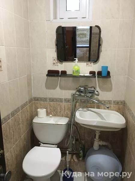 Трехместный с удобствами. Гостевой дом Балатон. Лазаревское