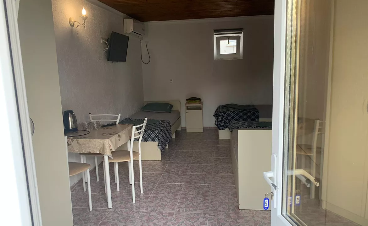 Четырёхместный номер . Гостевой дом Гармония - Витязево. Витязево