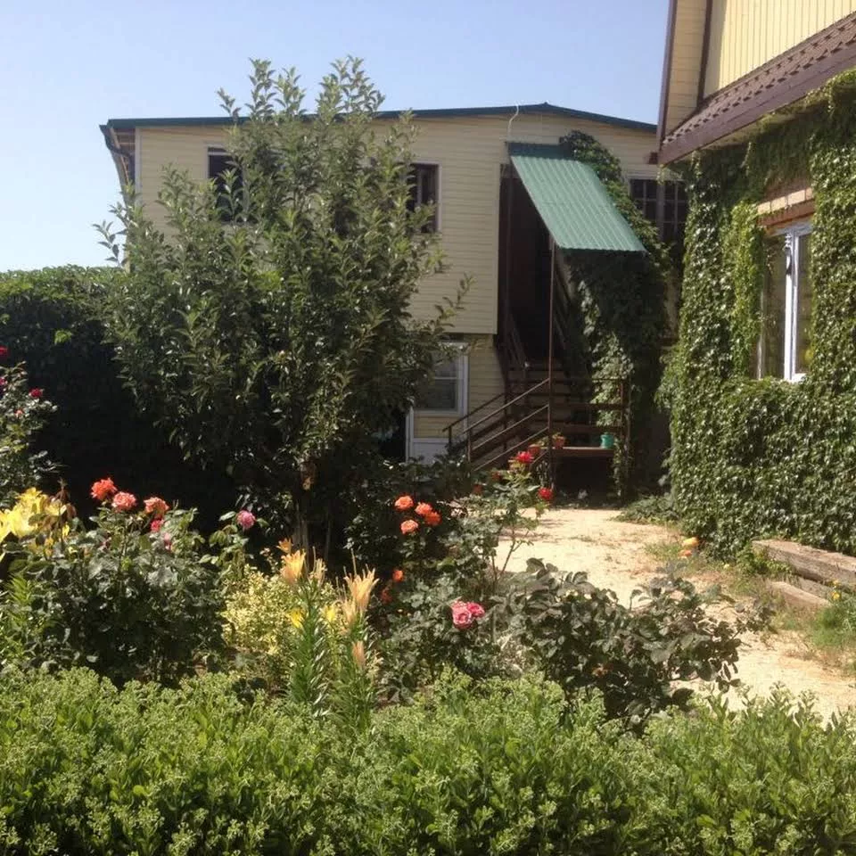 . Гостевой дом "Семья" - Должанская. Должанская