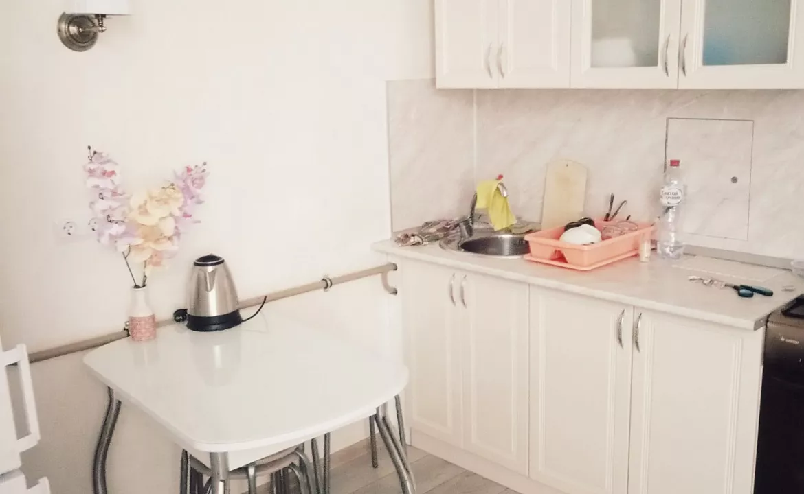 Квартира-студия под ключ. Квартира в многоквартирном доме ПЕРВАЯ  БЕРЕГОВАЯ  ЛИНИЯ!!!!. Адлер