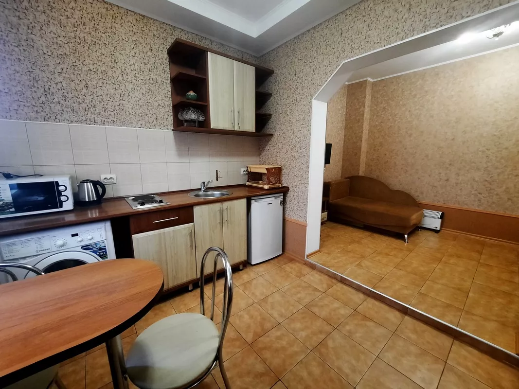 . Частный сектор  Студия. Алушта