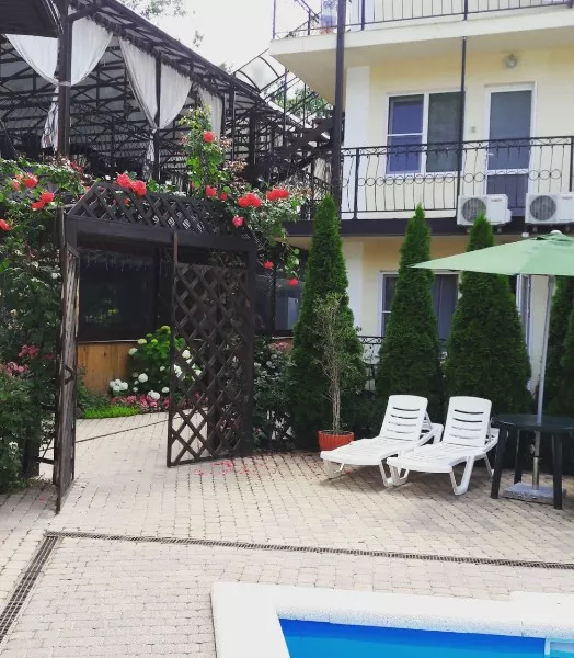 . Гостевой дом "Ашамба". Голубая бухта