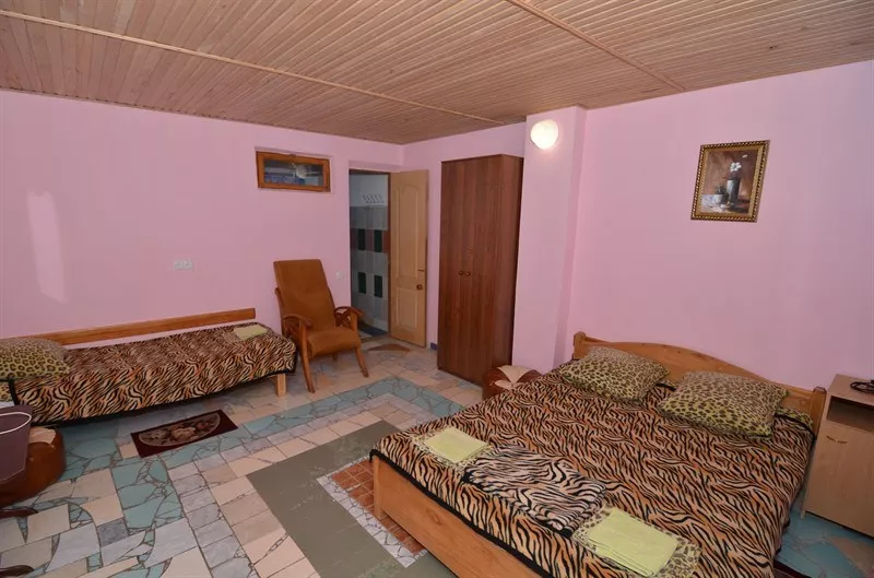 3-местный улучшенный. Гостевой дом «Белый». Саки