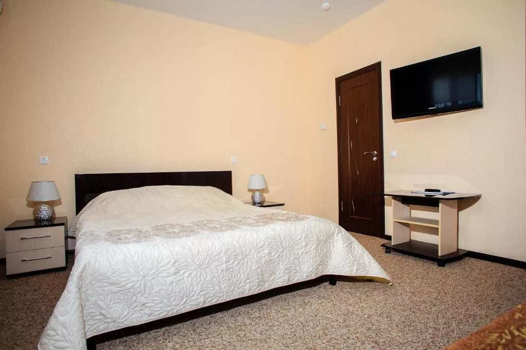 4-х местный номер. Гостевой дом "Адмирал" - Небуг. Небуг