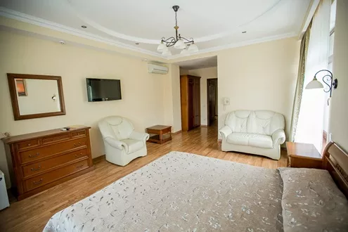 Номер Люкс В. Гостиница «Вилла Аль Марин». Утёс Номер Люкс В. Гостиница «Вилла Аль Марин». Утёс