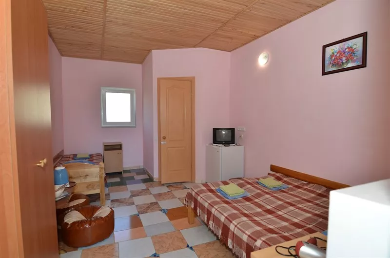 3-местный улучшенный. Гостевой дом «Белый». Саки