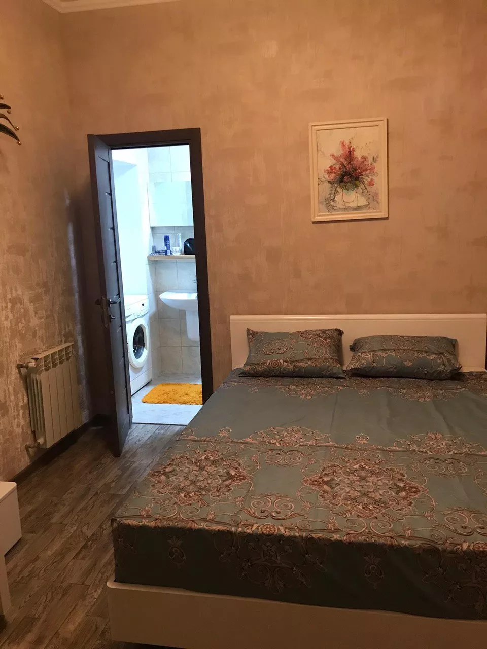 . Квартира в многоквартирном доме Апартаменты "Кедр". Ялта . Квартира в многоквартирном доме Апартаменты "Кедр". Ялта