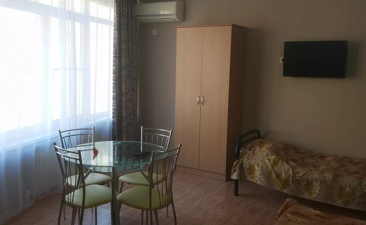 Четырёхместный с кухней Комфорт. Гостевой дом "Клевер" . Лазаревское Четырёхместный с кухней Комфорт. Гостевой дом "Клевер" . Лазаревское