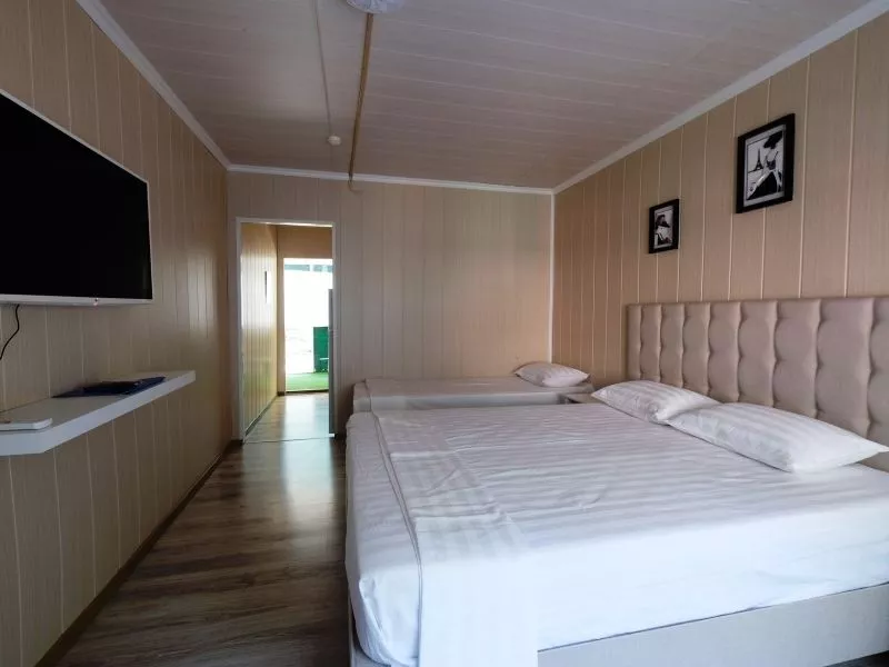 . База отдыха  «Дельфин». Бухта Инал . База отдыха  «Дельфин». Бухта Инал