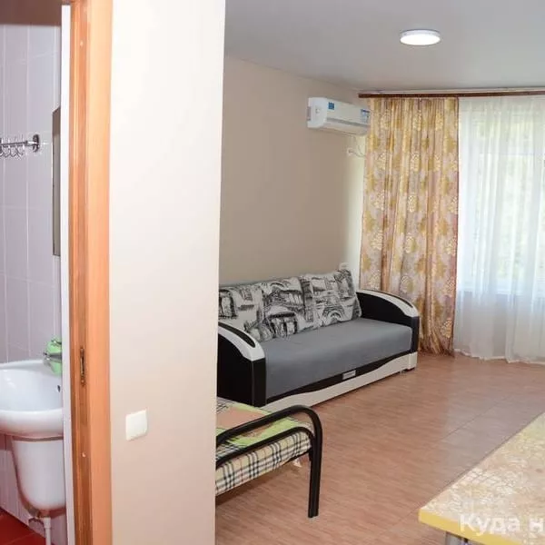 Четырёхместный Стандарт. Гостевой дом "Клевер" . Лазаревское