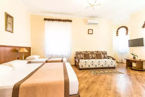 Номер 5-ти местный 2-х комнатный. База отдыха «Крестьянское Подворье». Верхнее Джемете