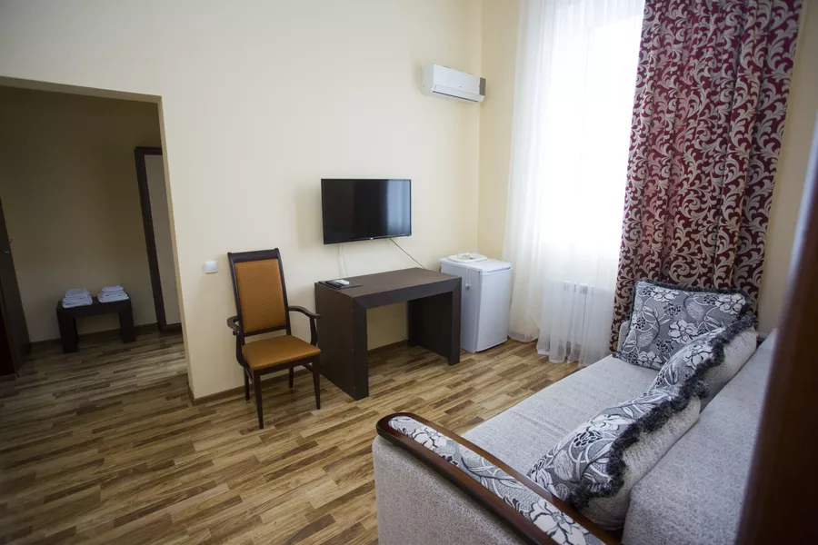 СЕМЕЙНЫЙ. Отель  "ВАП-отель". Ейск