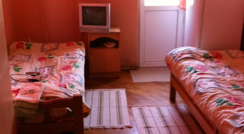 Трехместный. Отель на Звездная 2. Туапсе