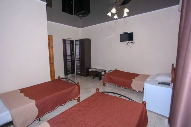 . Гостиница  "Sea Zone" . Пицунда