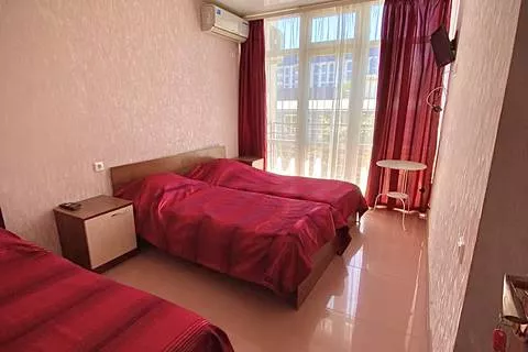 Двухместная комната с доп. местом и санузлом. Частный сектор "Светлана на Луговой". Адлер